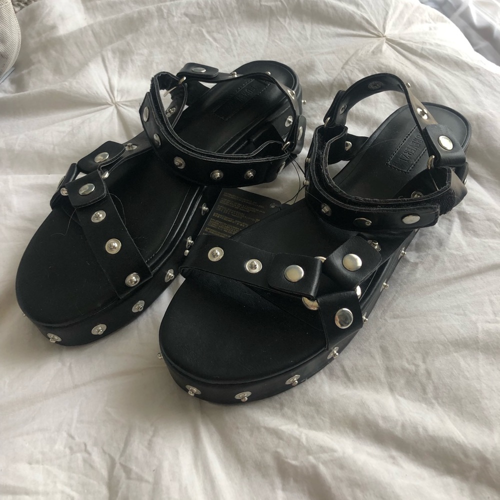 Black platform sandals